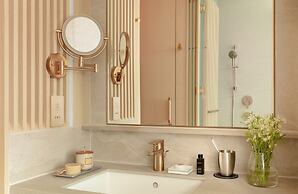 The Silveri Hong Kong - MGallery