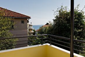 Luxury beach apartment private parking