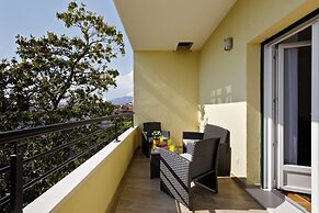 Luxury beach apartment private parking