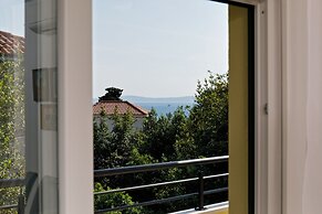 Luxury beach apartment private parking