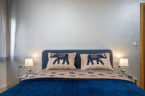 Luxury beach apartment private parking