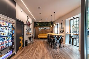 Petit Hostel La Latina - Adults Only