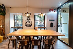 Petit Hostel La Latina - Adults Only