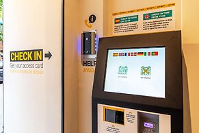 Petit Hostel La Latina - Adults Only