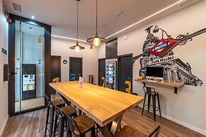 Petit Hostel La Latina - Adults Only