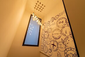 Petit Hostel La Latina - Adults Only