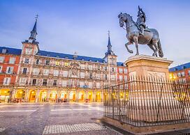 Petit Hostel La Latina - Adults Only