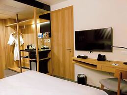 Zazz Urban Ho Chi Minh Hotel