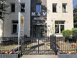 M&M Hotel - Wilhelmsburg
