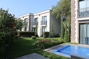 Sandora Boutique Hotel