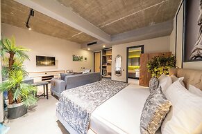 Sandora Boutique Hotel