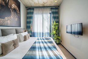 Sandora Boutique Hotel