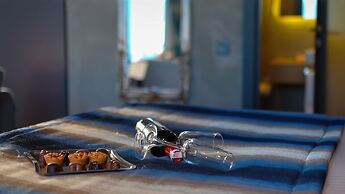 Sandora Boutique Hotel