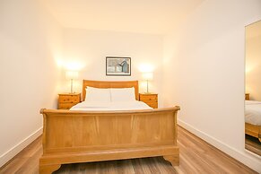 Grand Canal Square Apartments