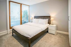 Grand Canal Square Apartments