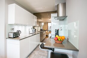 Grand Canal Square Apartments