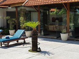 Andrea Villas & Suites