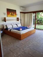 Andrea Villas & Suites