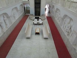 Iroomz Shanbhag Towers International