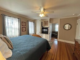 Saltair Inn Waterfront B&B