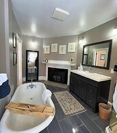 Saltair Inn Waterfront B&B