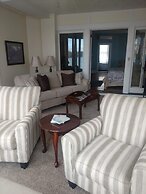 Saltair Inn Waterfront B&B