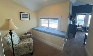 Saltair Inn Waterfront B&B