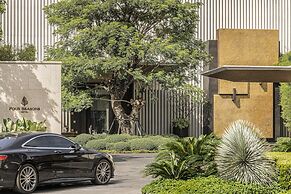 Four Seasons Hotel Bangkok at Chao Phraya River