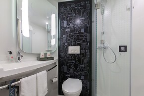 Ibis Wuhan Hubu Alley Hotel