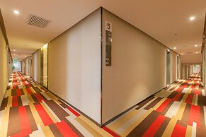 Ibis Wuhan Hubu Alley Hotel