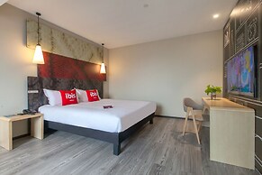 Ibis Wuhan Hubu Alley Hotel