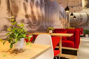 Ibis Wuhan Hubu Alley Hotel