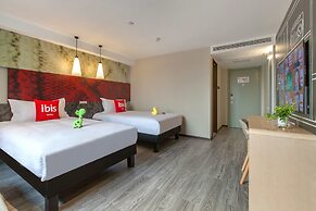 Ibis Wuhan Hubu Alley Hotel