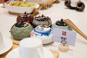 Ibis Xian Xingqing Palace Park Hotel