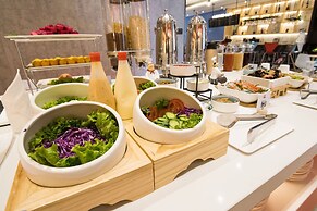 Ibis Xian Xingqing Palace Park Hotel