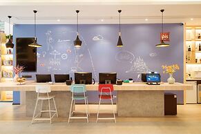 Ibis Xian Xingqing Palace Park Hotel