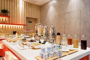 Ibis Xian Xingqing Palace Park Hotel