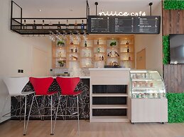 Ibis Guanyun Kowloon Port Water Street Hotel