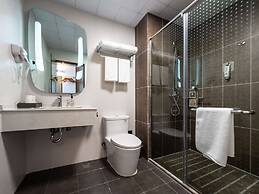 Ibis Guanyun Kowloon Port Water Street Hotel