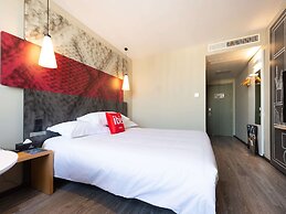 Ibis Guanyun Kowloon Port Water Street Hotel