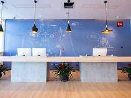 Ibis Guanyun Kowloon Port Water Street Hotel