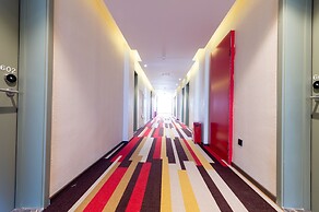 Ibis Guanyun Kowloon Port Water Street Hotel