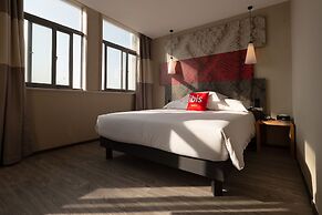 Ibis Guanyun Kowloon Port Water Street Hotel