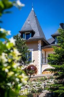 Hôtel L’Incomparable by Les Etincelles