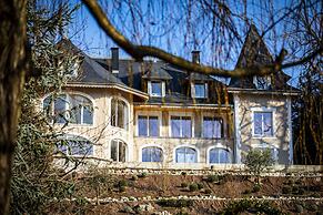 Hôtel L’Incomparable by Les Etincelles
