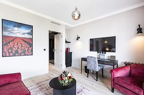 Hôtel L’Incomparable by Les Etincelles