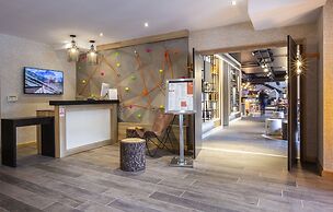 Hotel Base Camp Lodge - Bourg Saint Maurice