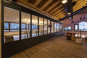 Hotel Base Camp Lodge - Bourg Saint Maurice