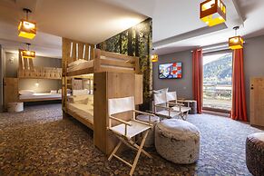 Hotel Base Camp Lodge - Bourg Saint Maurice