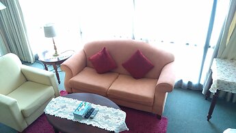 Peaceful Service Suite At Times Square